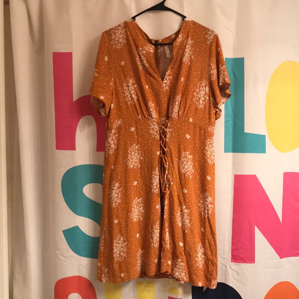 Mustard Yellow w/ white flowers midi XL midi dress